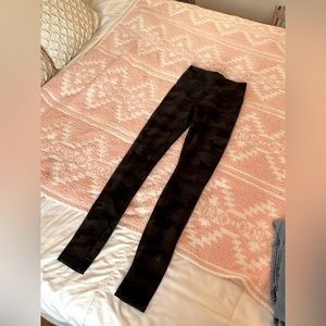 Women's black camo lululemon leggings
